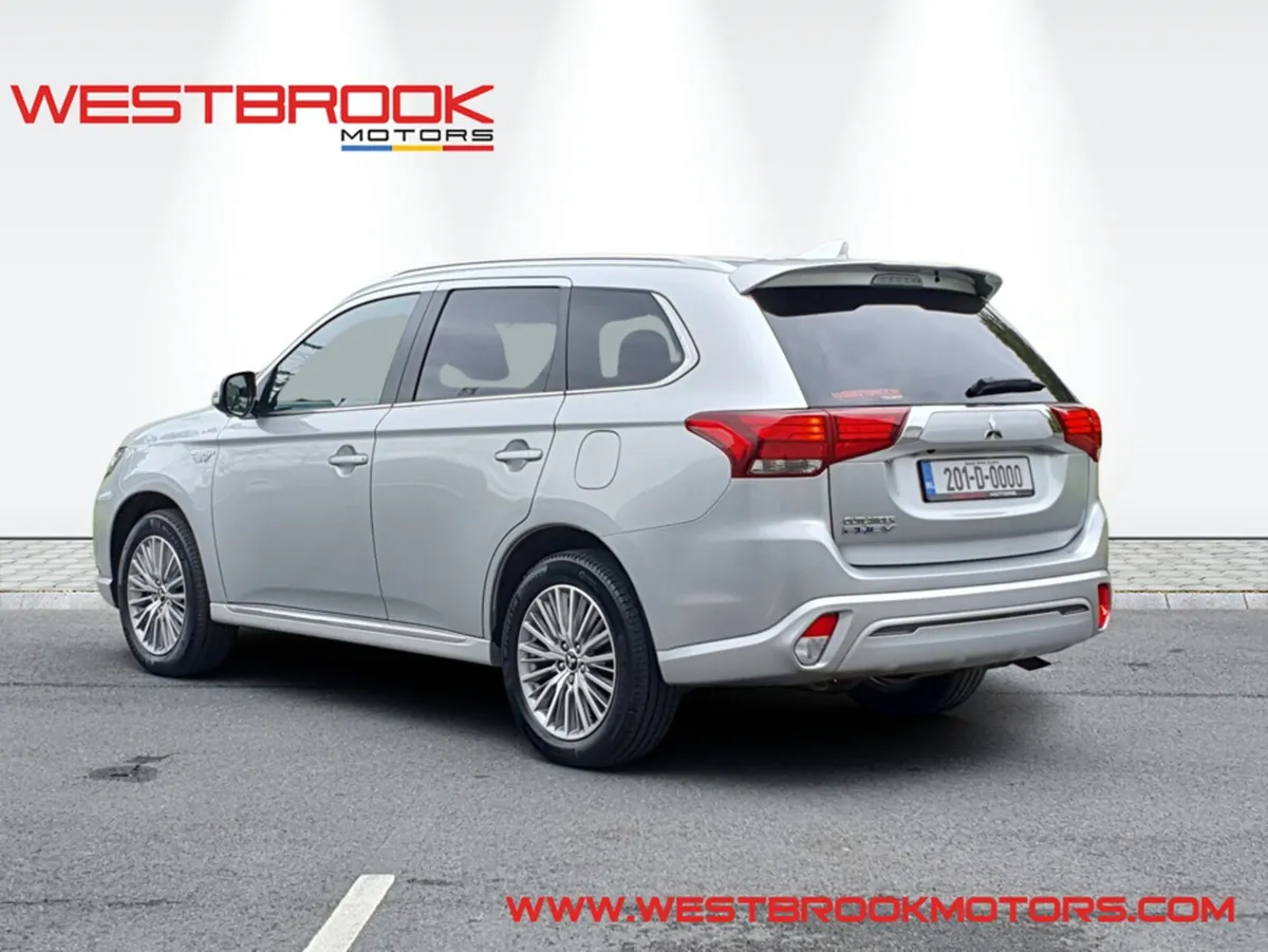 Mitsubishi Outlander 2.4 EXCEED PHEV HIGHEST SPEC - Image 2