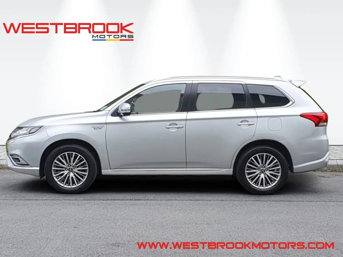 Mitsubishi Outlander 2.4 EXCEED PHEV HIGHEST SPEC - Image 3