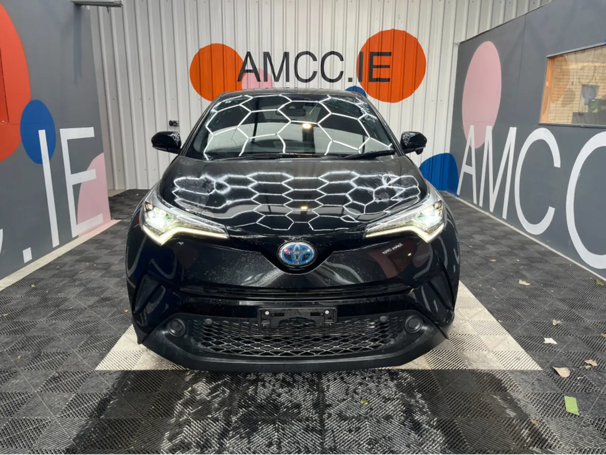 Toyota C-HR 1.8 HYBRID / 69k KMs / REVERSE CAMERA - Image 2