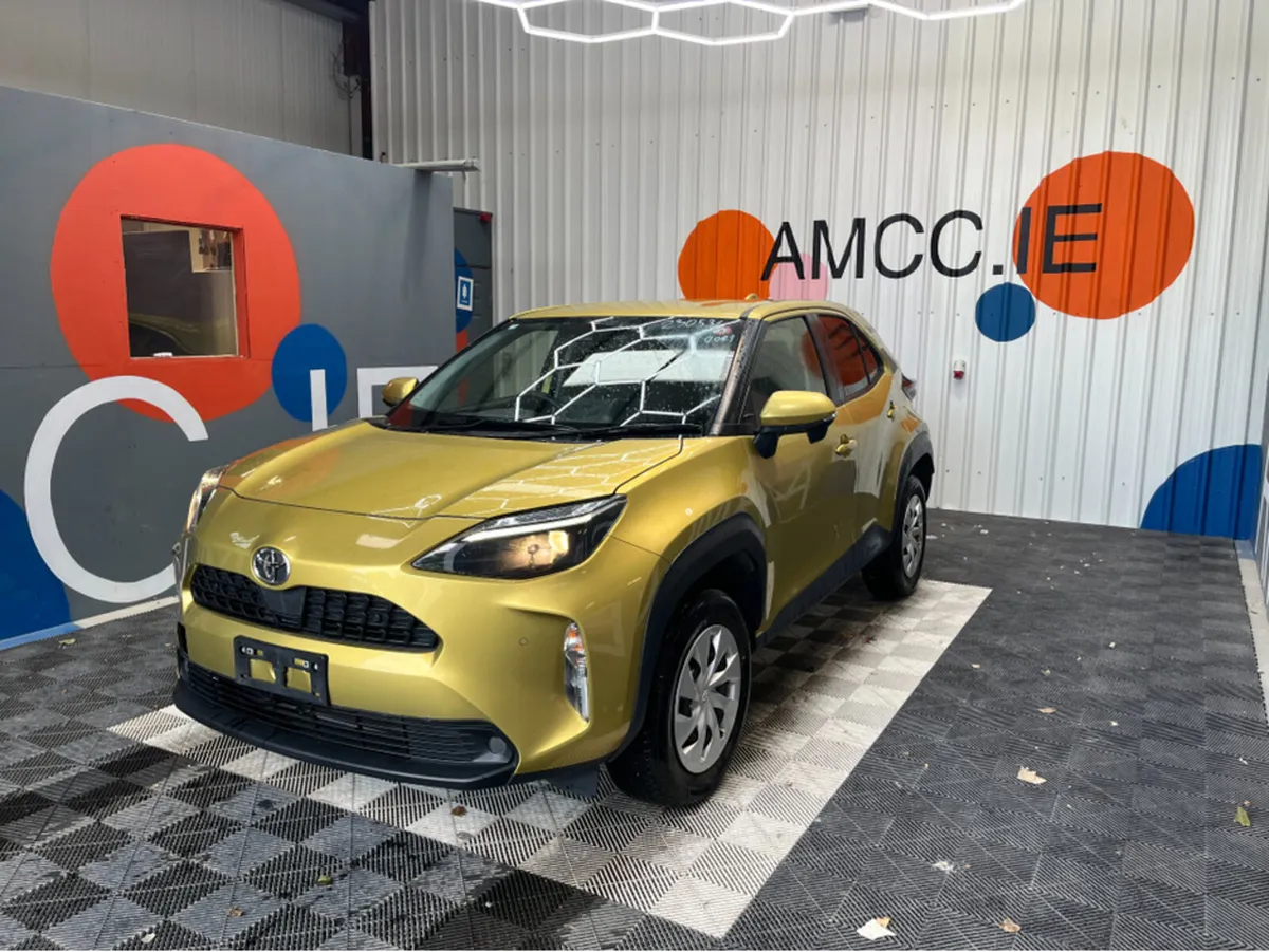 Toyota Yaris Cross ONLY €22950! YARIS CROSS 1.5 HY - Image 3