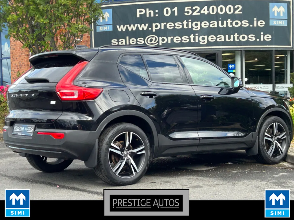 Volvo XC40 1.5 R-DESIGN T4 RECHARGE - Image 4