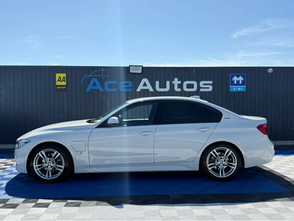 BMW 3-Series ***DEPOSIT TAKEN*** M-SPORT 330E - 2. - Image 4