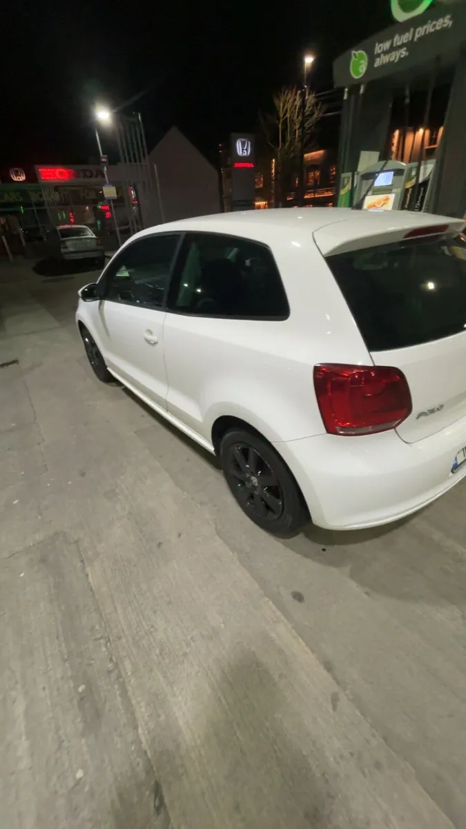 2011 Volkswagen Polo WHITE - Image 3