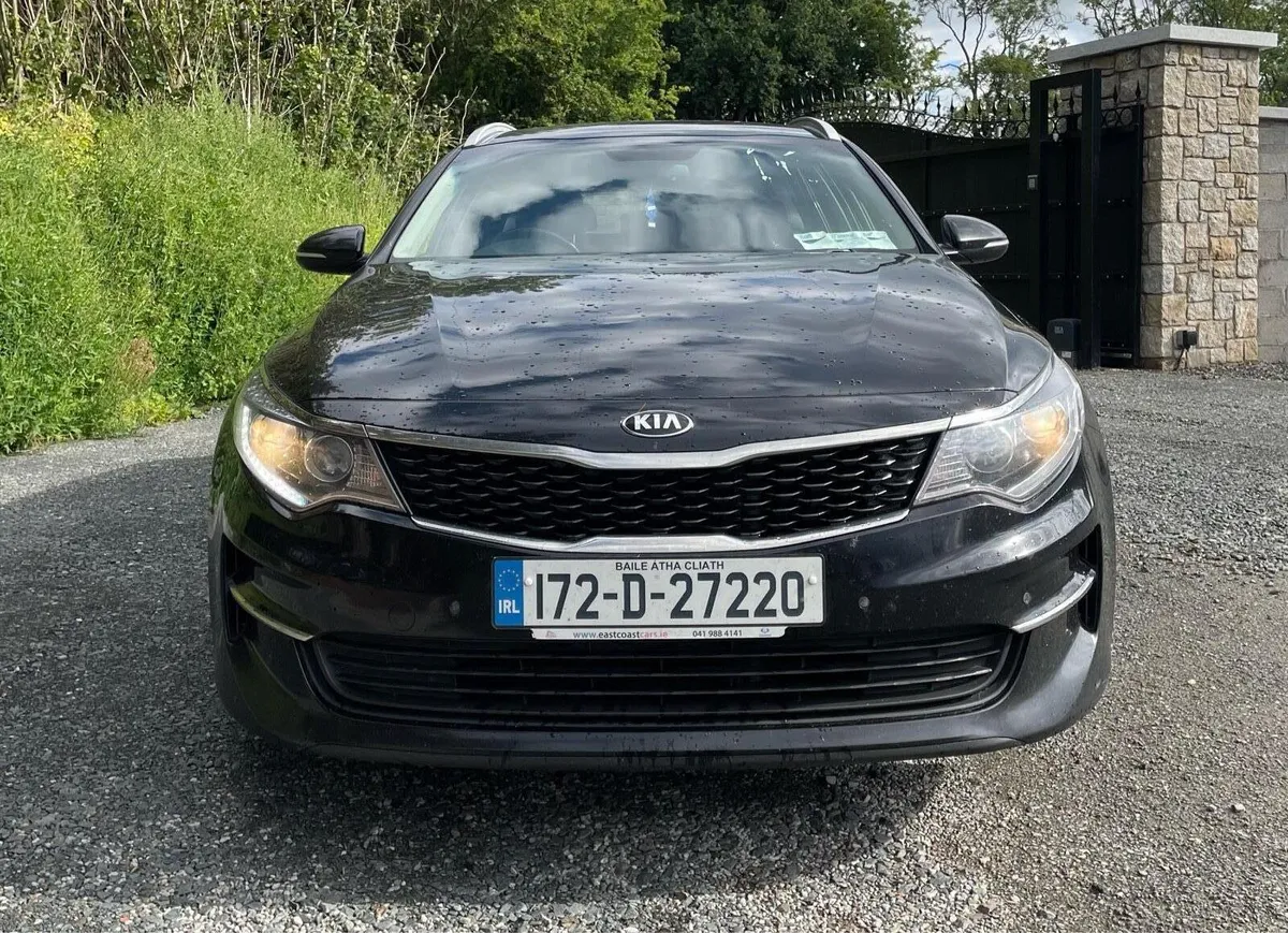 KIA OPTIMA ESTATE - Image 1