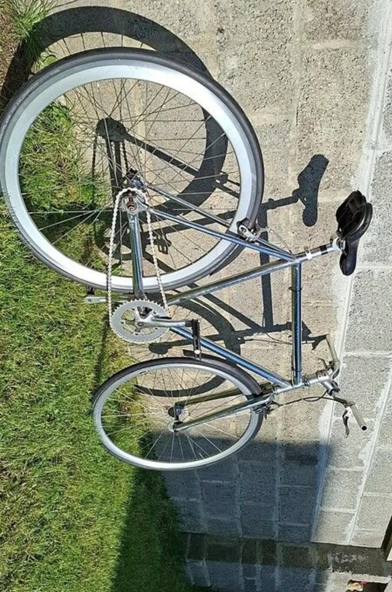 Rare old race bike - Image 3