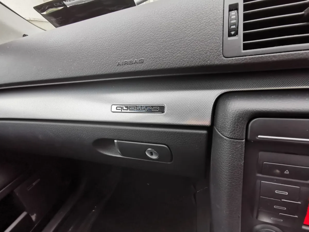 Audi A4 2.0tfsi quattro-manual - Image 2