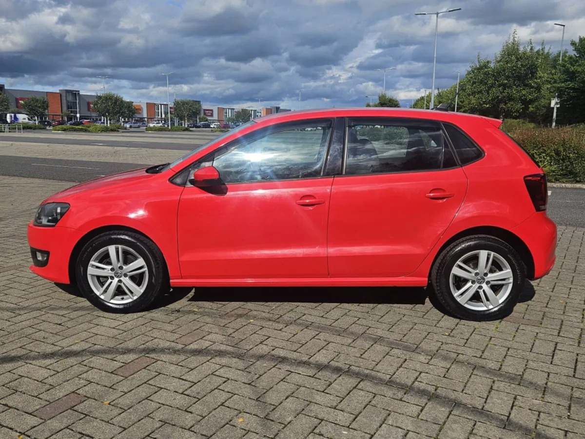Volkswagen Polo 1.2 PETROL AUTOMATIC 5DR HATCHBACK - Image 4