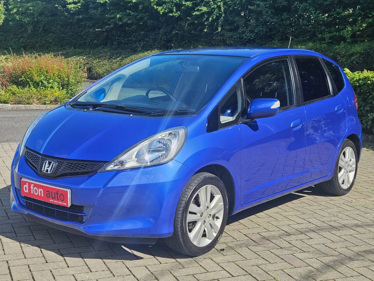 Honda Jazz PETROL MANUAL  * HIGH SPEC * NEW NCT *S - Image 3