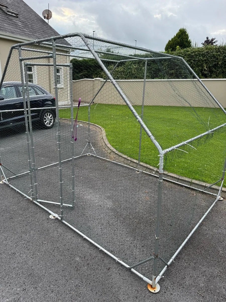 Pet or chicken coop - Image 1
