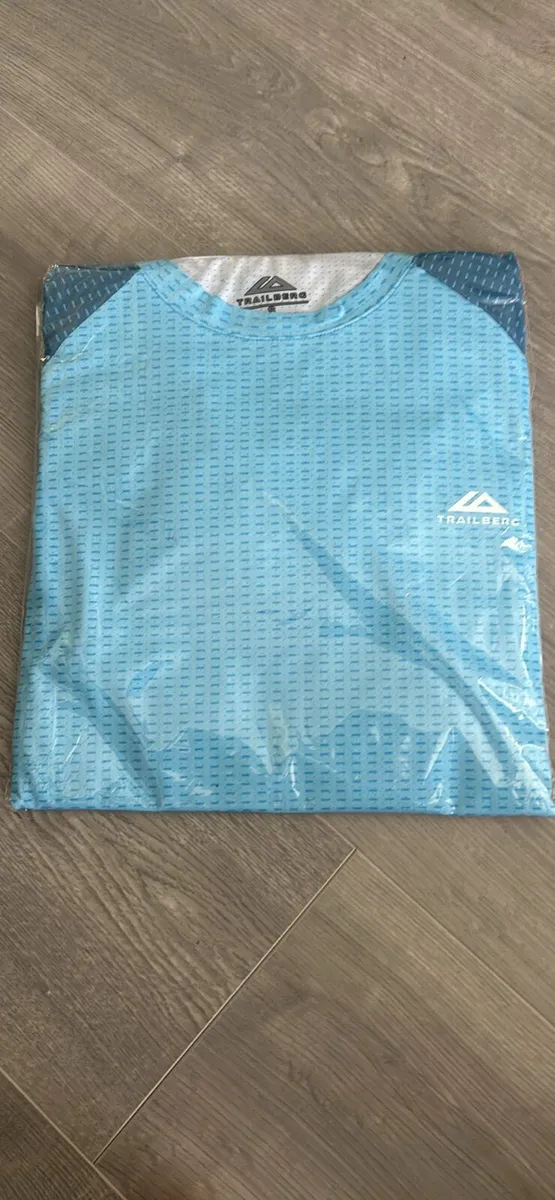 Men’s Top & Shorts - Image 4