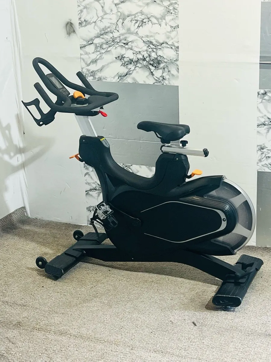 COMMERCIAL EXERCISE Matrix Indoor Training bike - Image 1