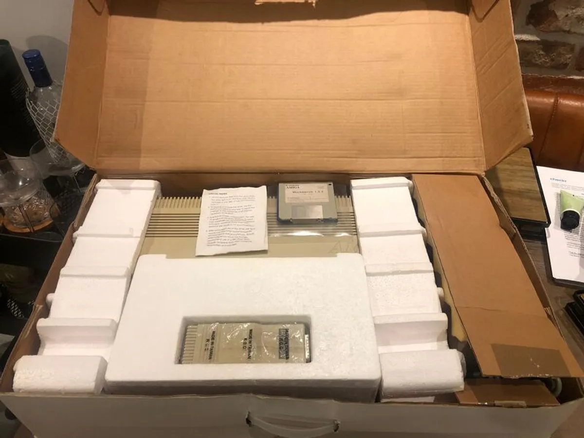 RETRO Heaven - Boxed Commodore Amiga 500 - #259 - Image 2