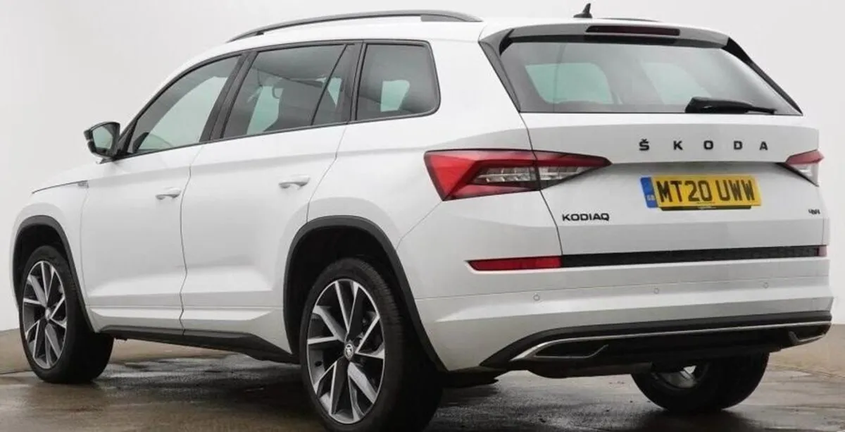 Skoda Kodiaq 2.0 TDI Sportline SUV 5dr Diesel DSG - Image 2