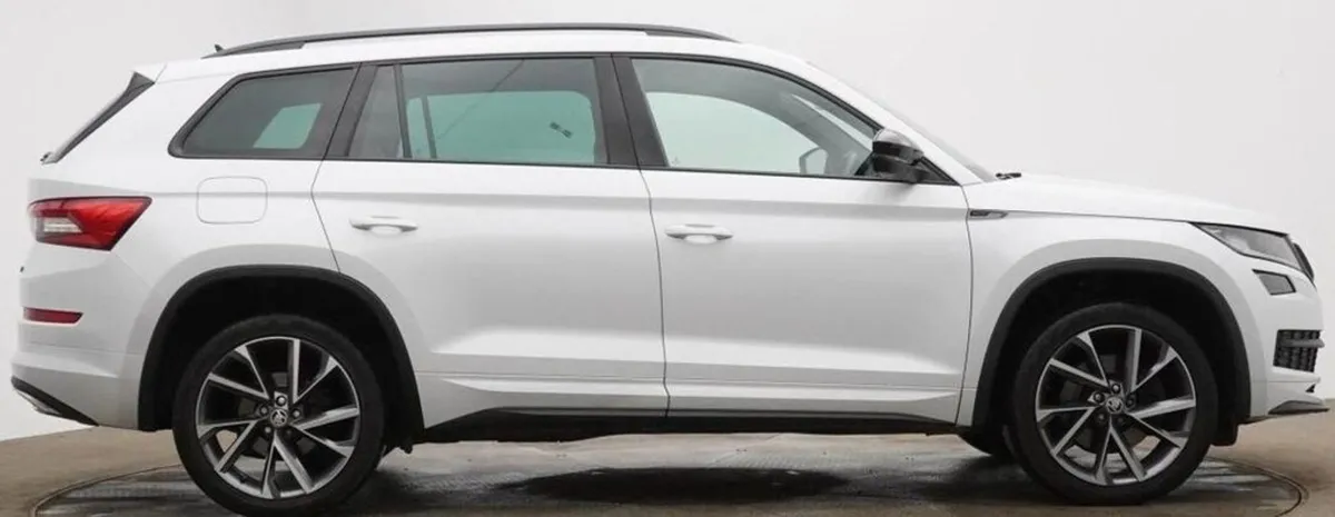 Skoda Kodiaq 2.0 TDI Sportline SUV 5dr Diesel DSG - Image 3
