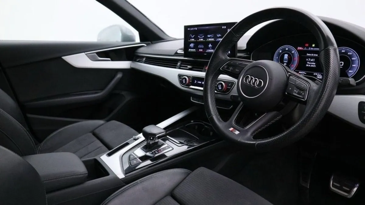 Audi A4 2.0 TDI 35 S Line Saloon 4dr Diesel S Tro - Image 4