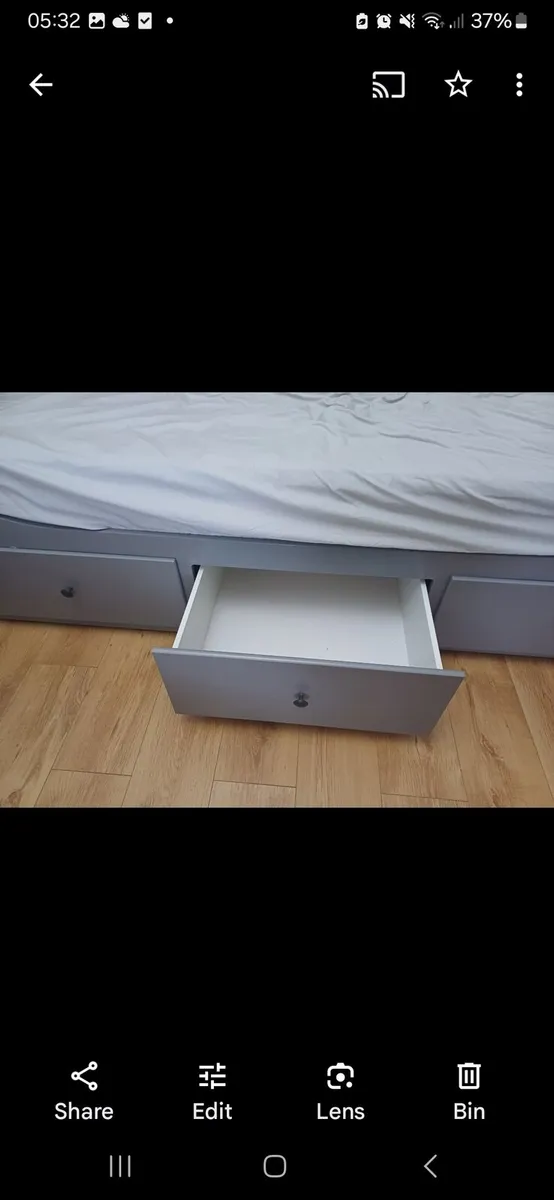 Bed with pull out bed - Image 3