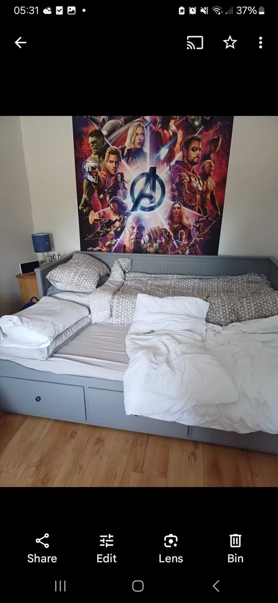 Bed with pull out bed - Image 4