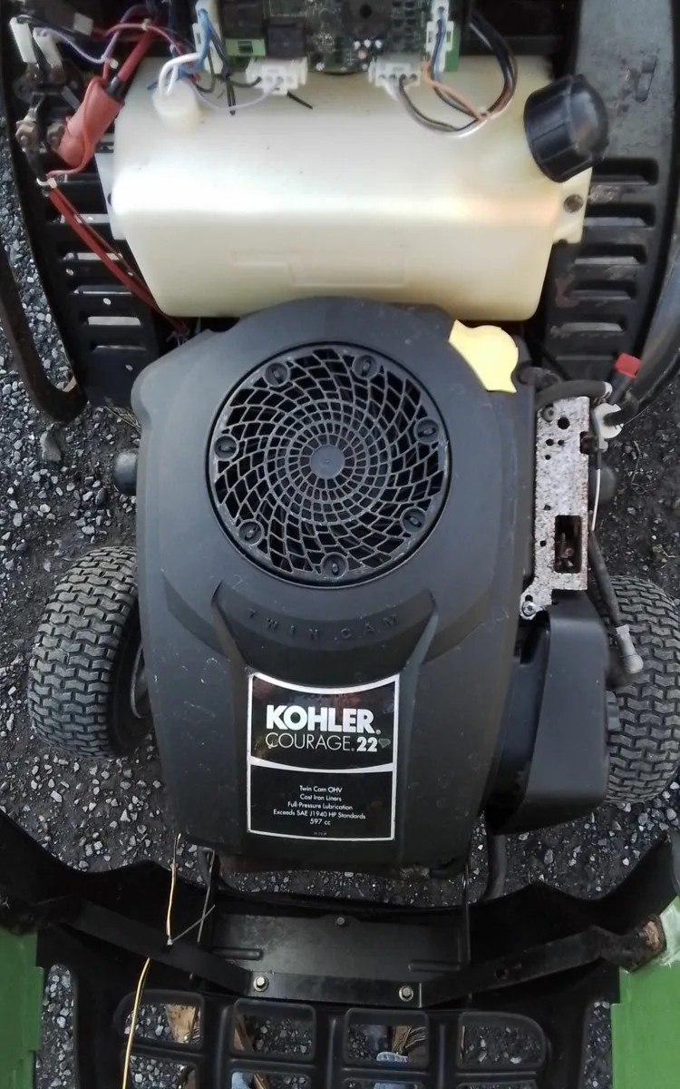 Ride on mower - Image 2
