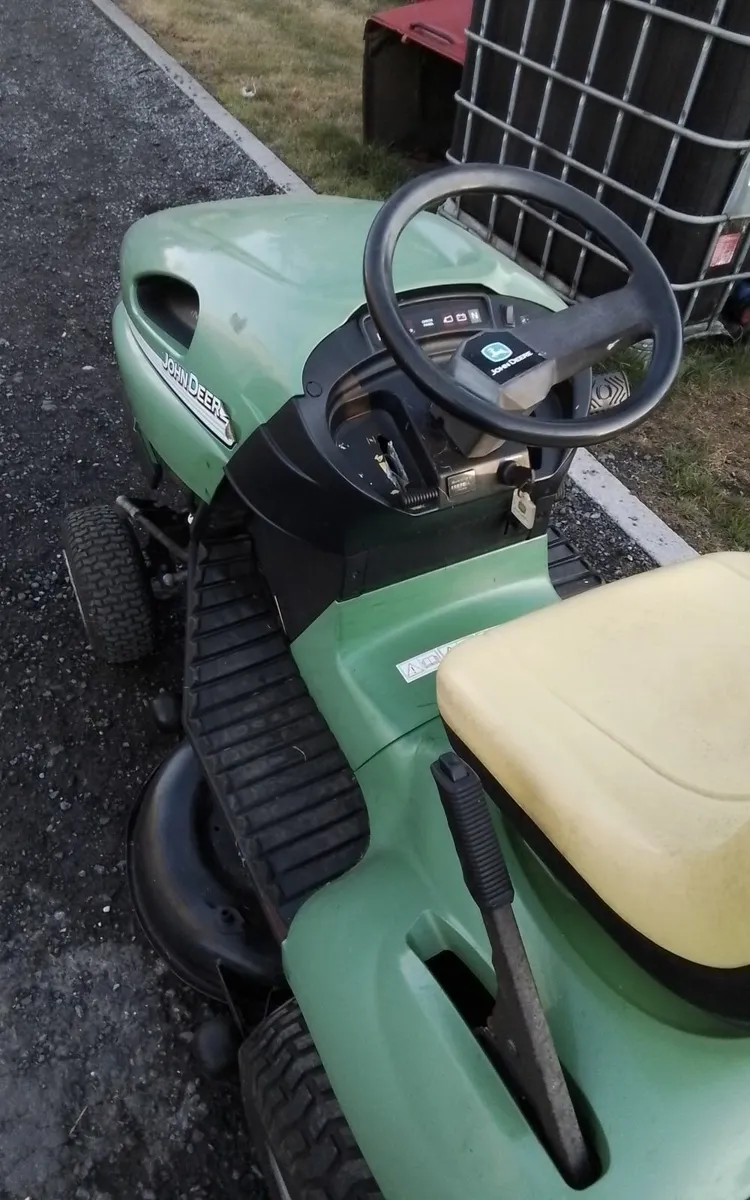 Ride on mower - Image 3