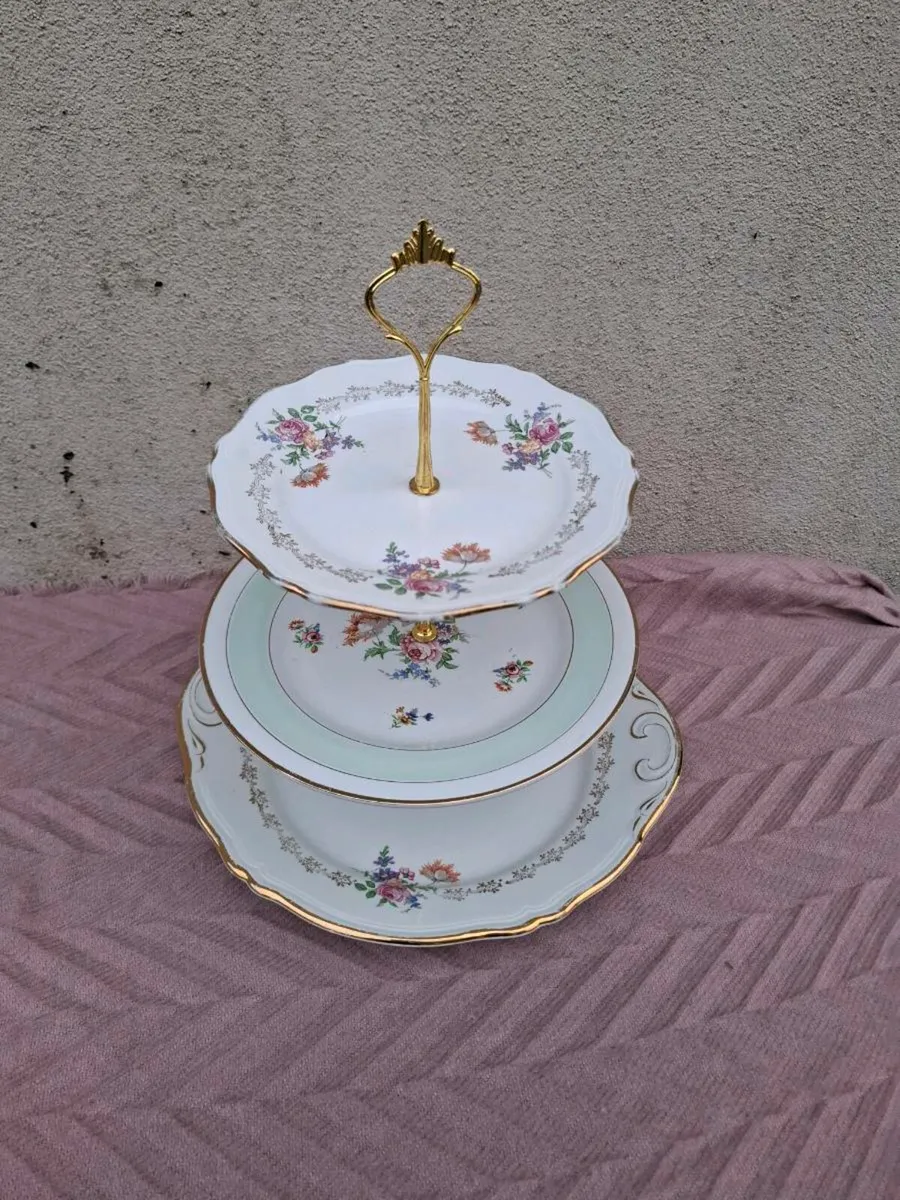 Ceramic floral cake stand postage possible