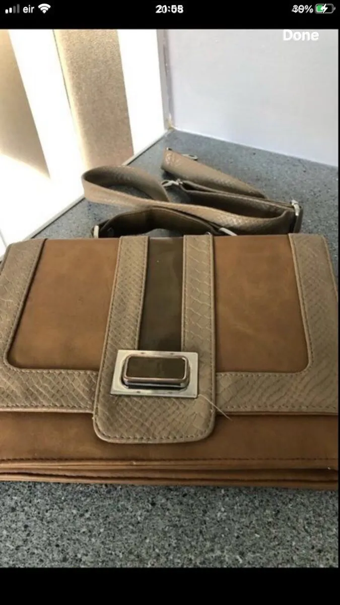 Ladies stunning bag €10 - Image 2