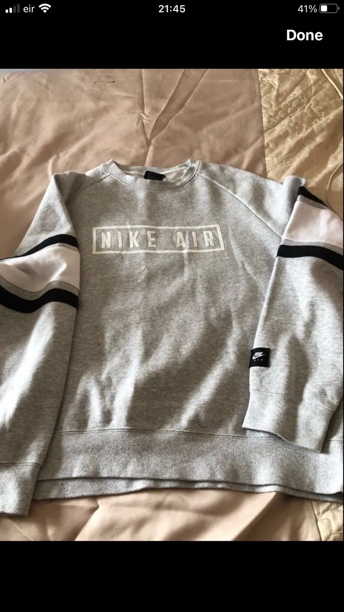 Mens Nike sweater size L €10 - Image 2