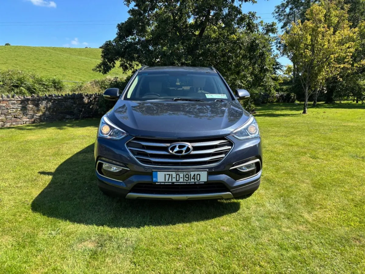 Hyundai Santa Fe Executive 4WD 5DR - Image 3