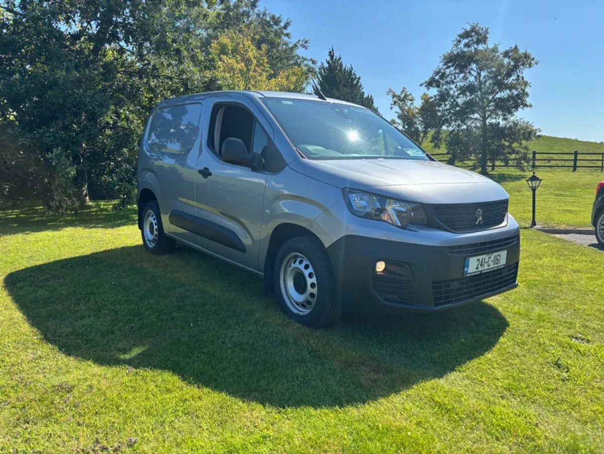 Peugeot Partner PRO Plus 1.5 HDI 100 1 - Image 1