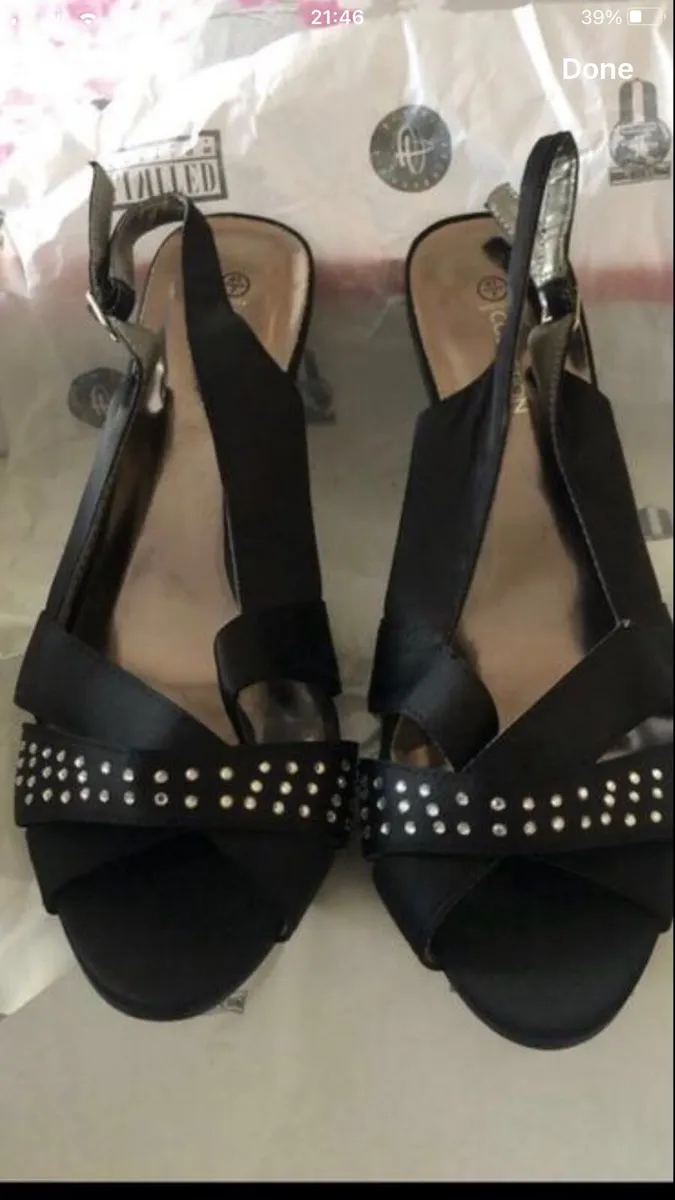 Ladies new shoes size 7 €15 - Image 1