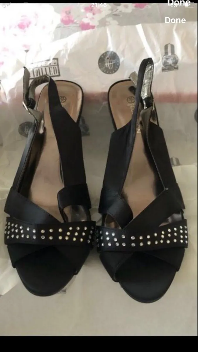 Ladies new shoes size 7 €15 - Image 3