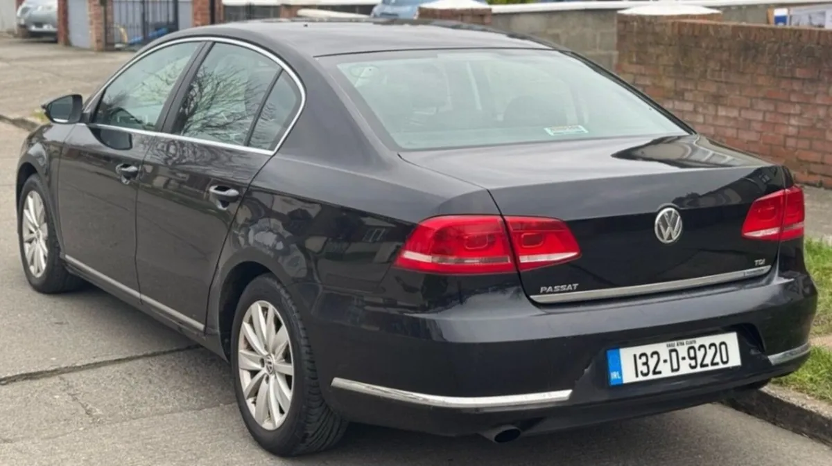 Volkswagen Passat - Image 2
