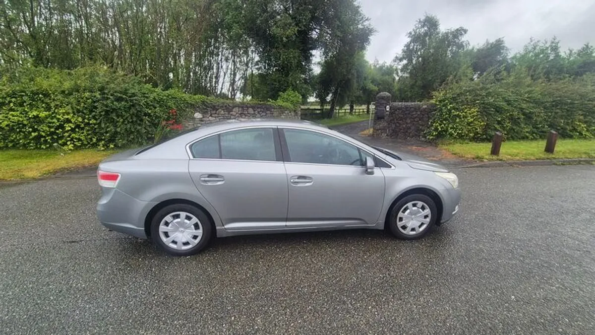 2009 Toyota Avensis - Image 3