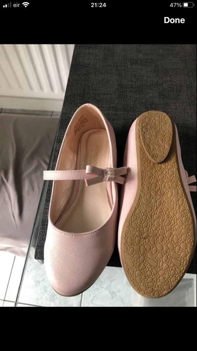 Girls monsoon shoes size 1 €10 - Image 3