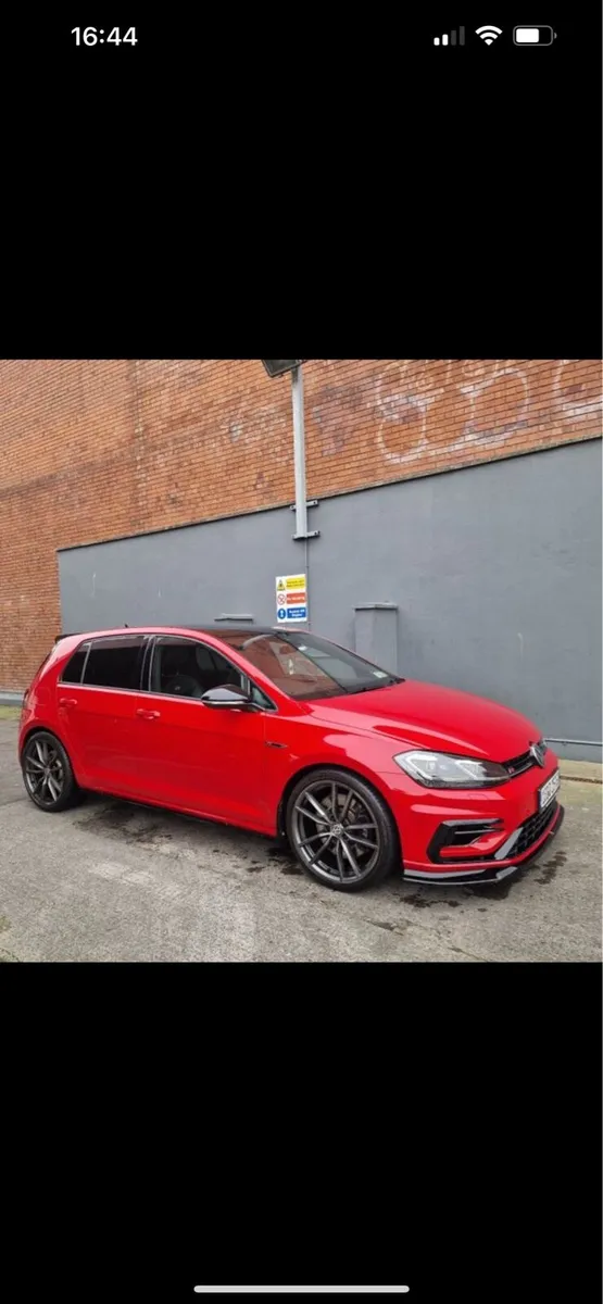 Volkswagen Golf R MK 7.5 - Image 1