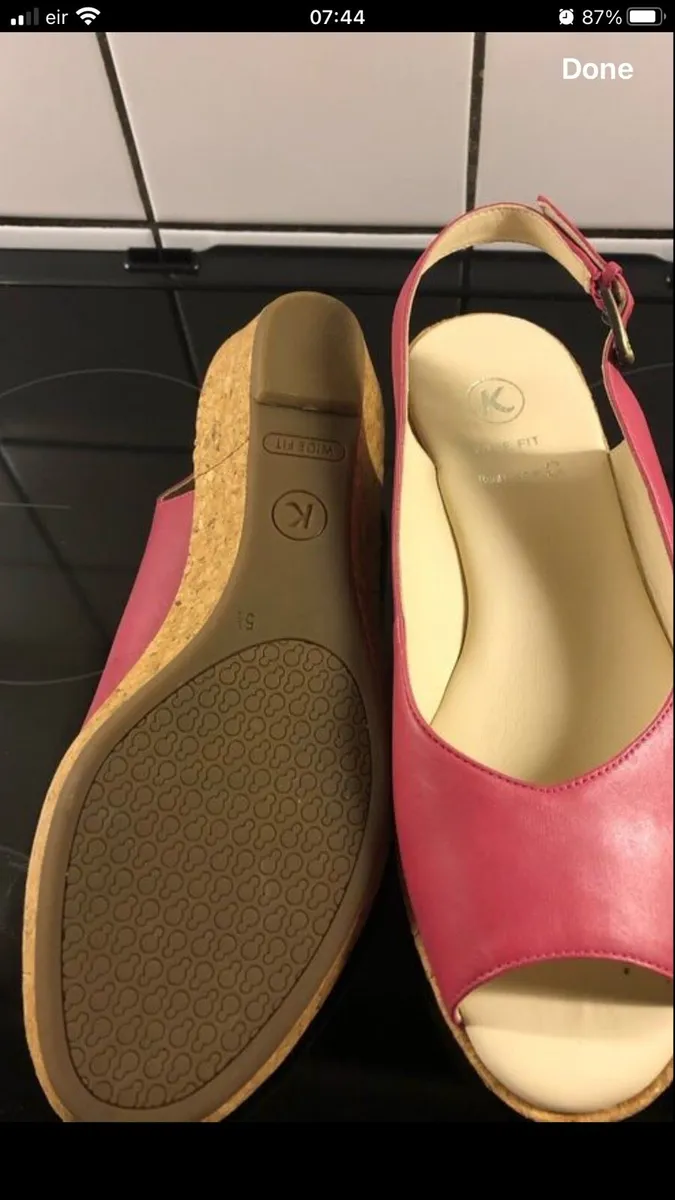 Ladies  new wedge leather sandals size 5.5 €25 - Image 2