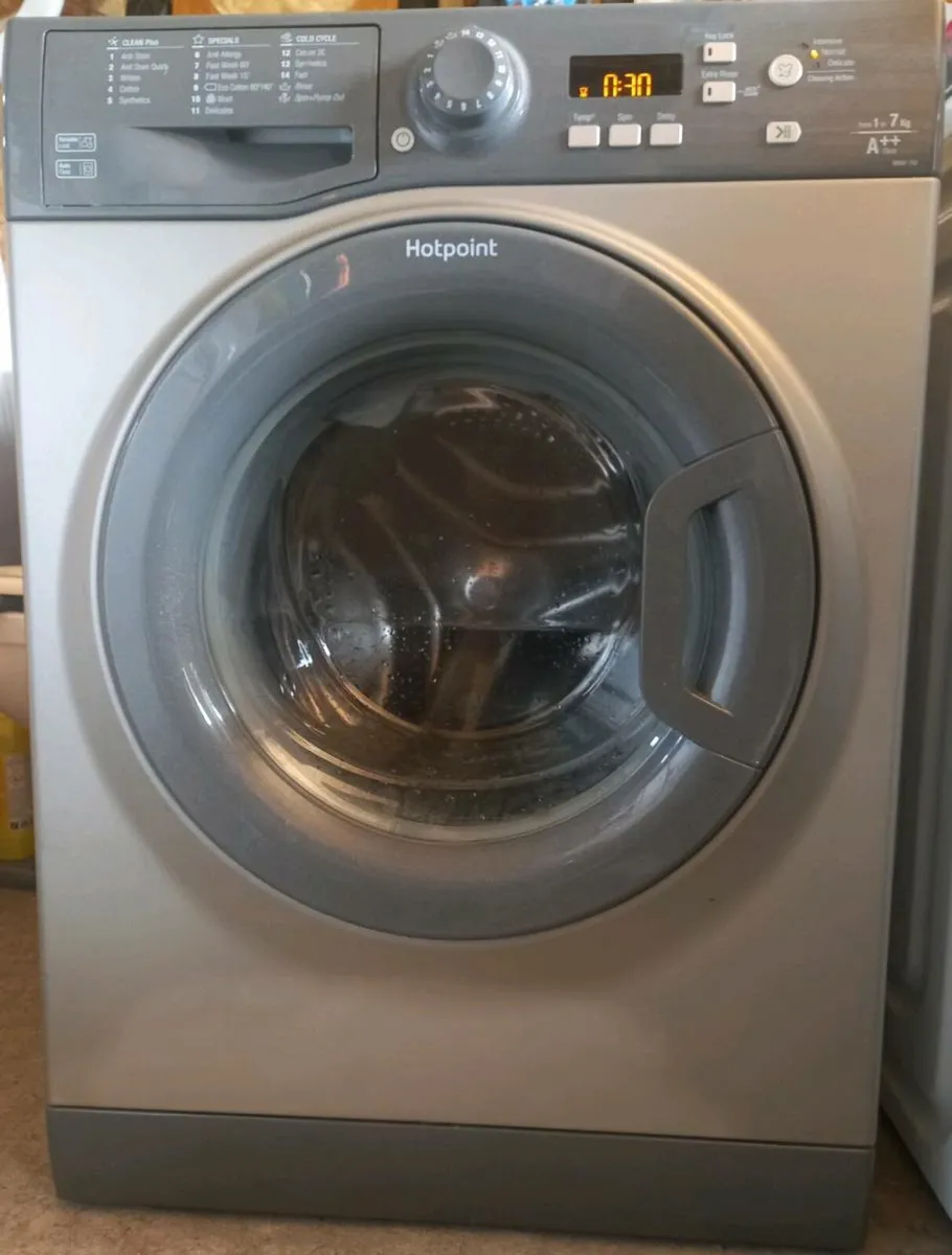 Hotpoint washing machine - Image 1
