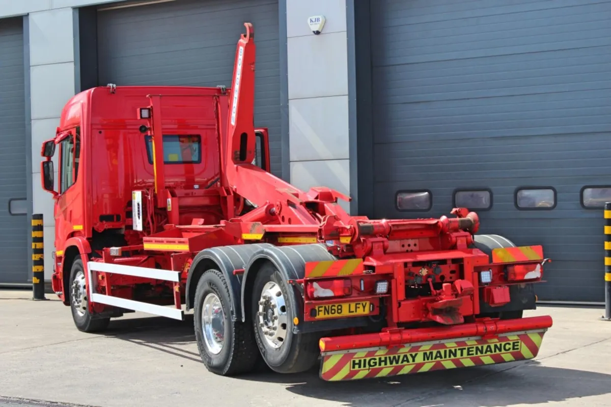 2018 SCANIA R450 6X2 HOOKLOADER DRAW-BAR SPEC, - Image 4