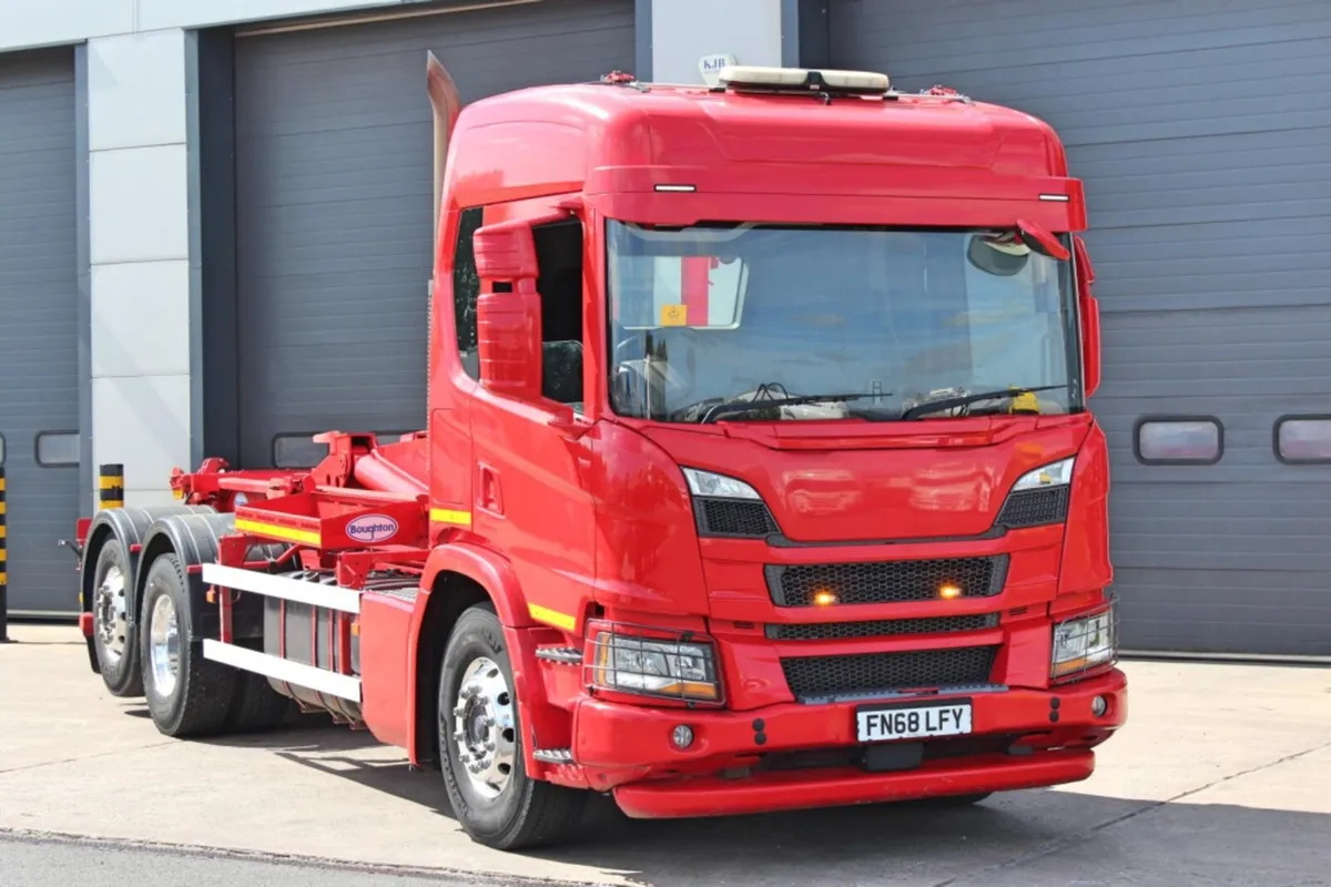 2018 SCANIA R450 6X2 HOOKLOADER DRAW-BAR SPEC, - Image 1