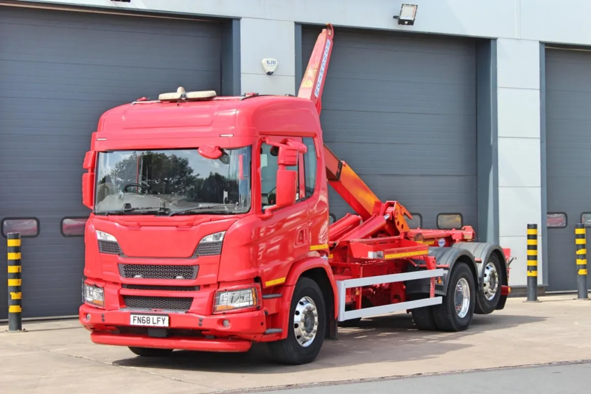 2018 SCANIA R450 6X2 HOOKLOADER DRAW-BAR SPEC, - Image 3