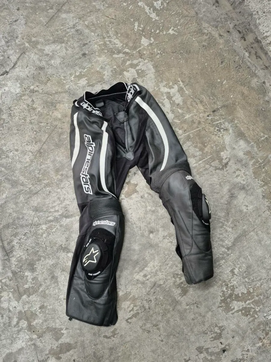 2 piece Alpinestar leathers - Image 3