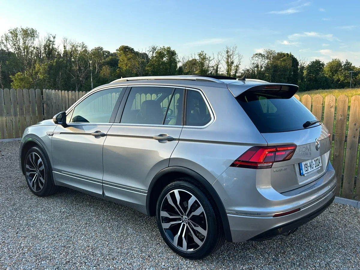 2019 Volkswagen Tiguan R Line Auto 4 Motion - Image 4