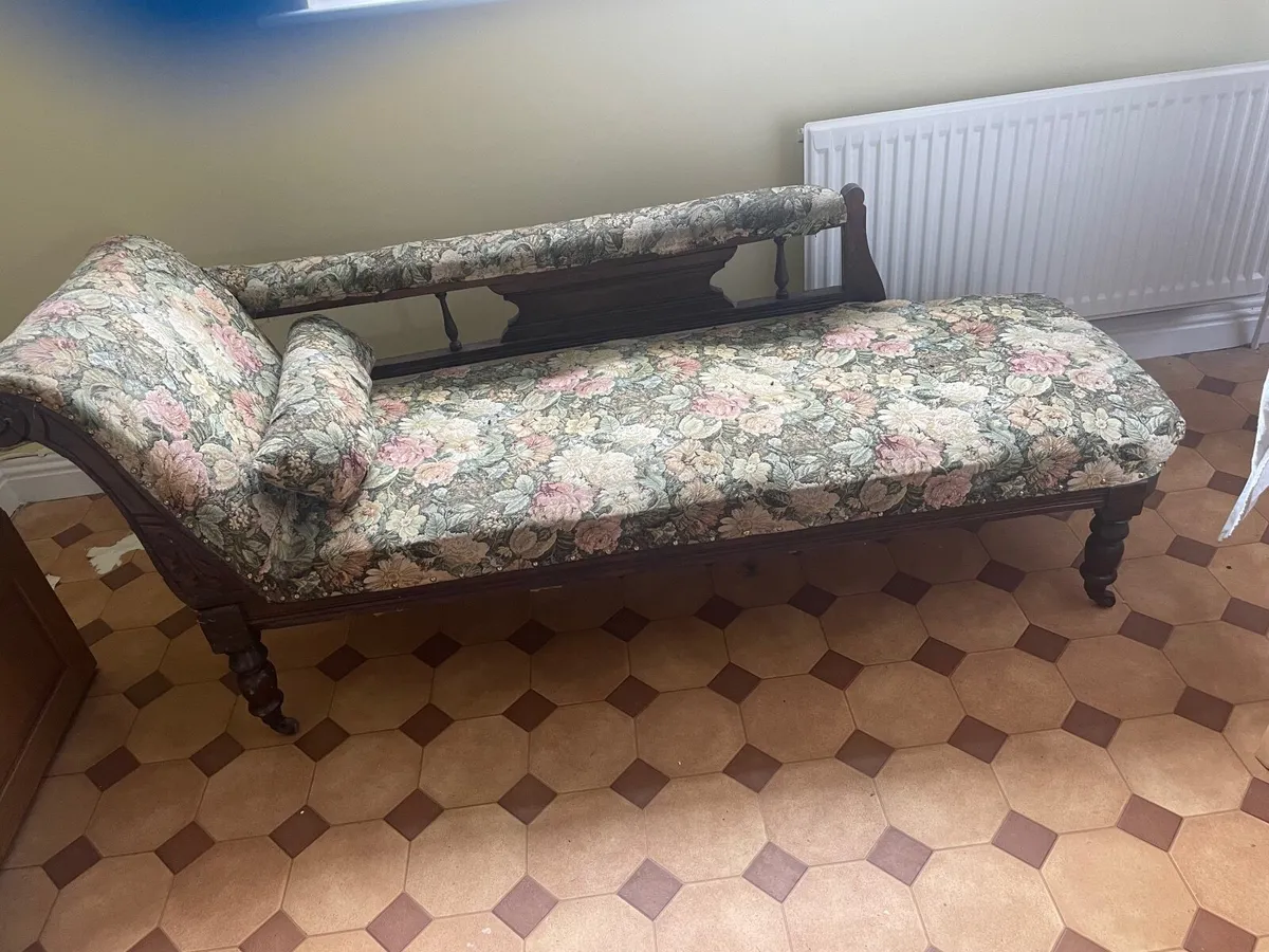 Chaise lounge - Image 1