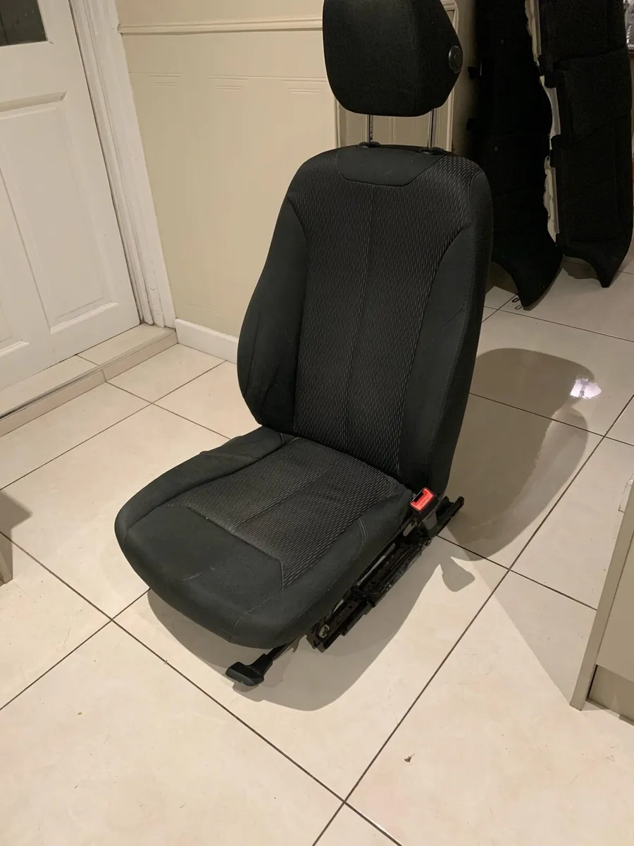 Bmw f30 cloth seats front+back - Image 2