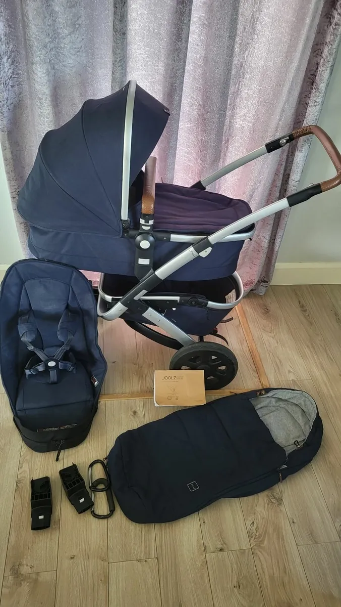 Joolz Geo2 and Maxi Cosi with Isofix - Image 3
