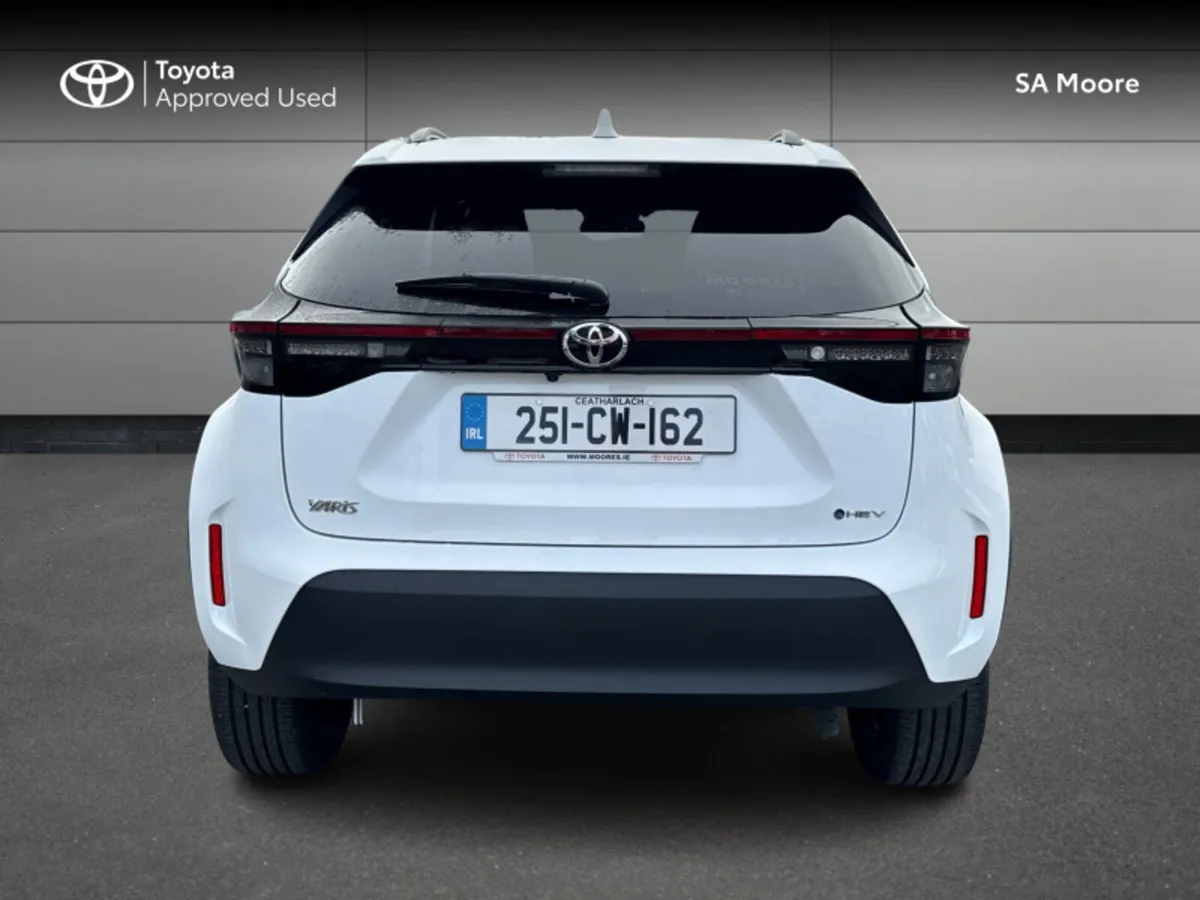 Toyota Yaris Cross LUNA SPORT DEMO - Image 4