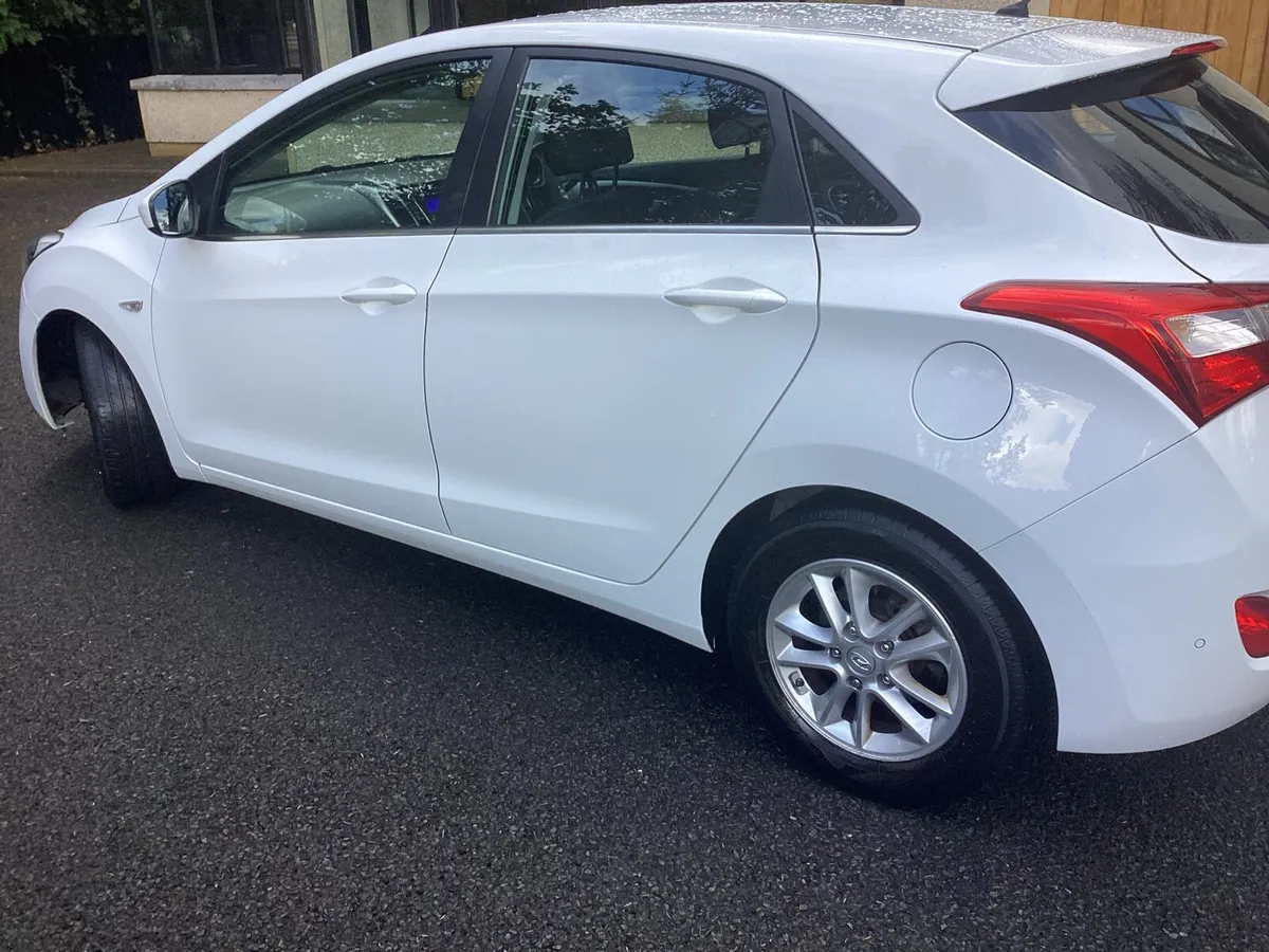 Hyundai i30 1.6 Diesel *low mileage* - Image 4