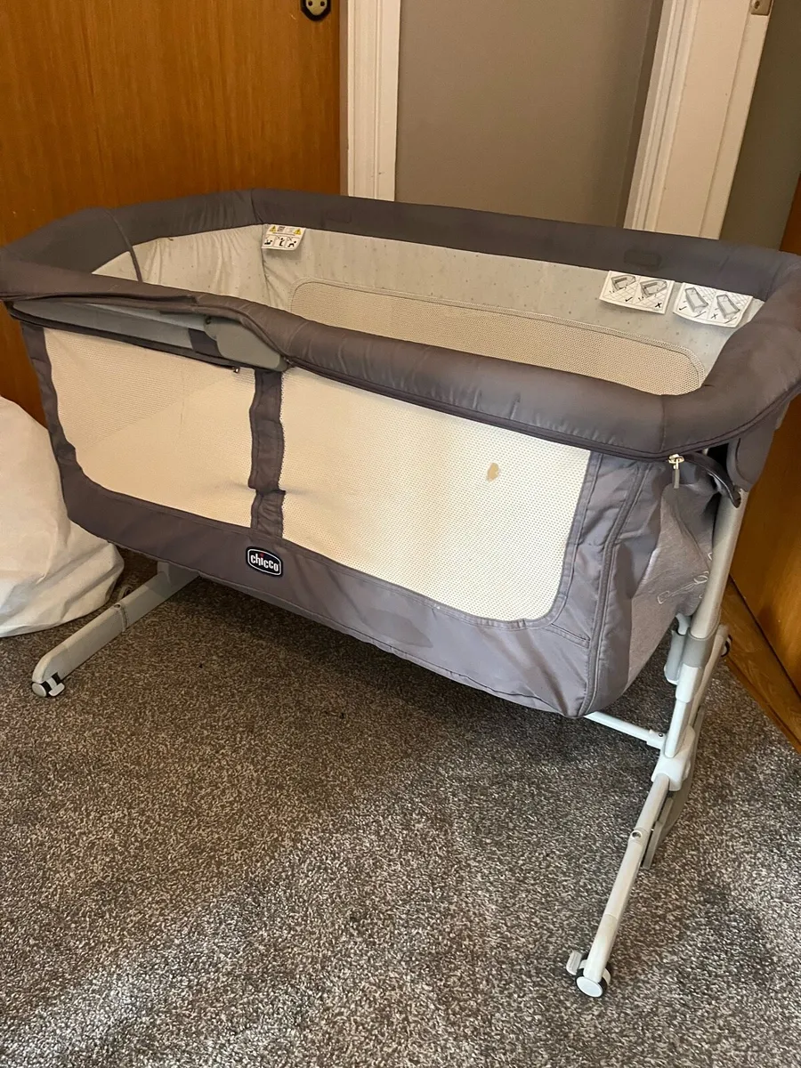 Chicco Next to me cot - Image 1