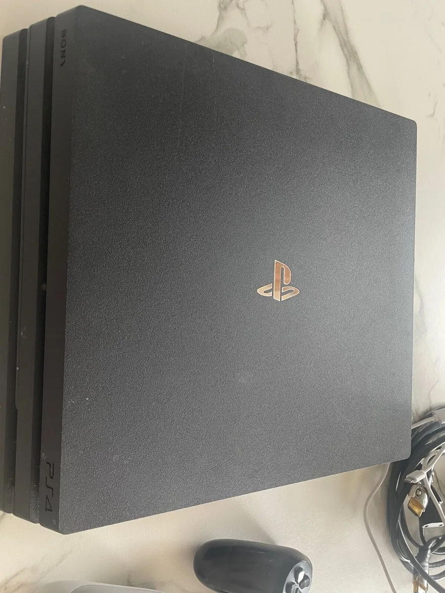 Playstation 4 Pro - Image 2