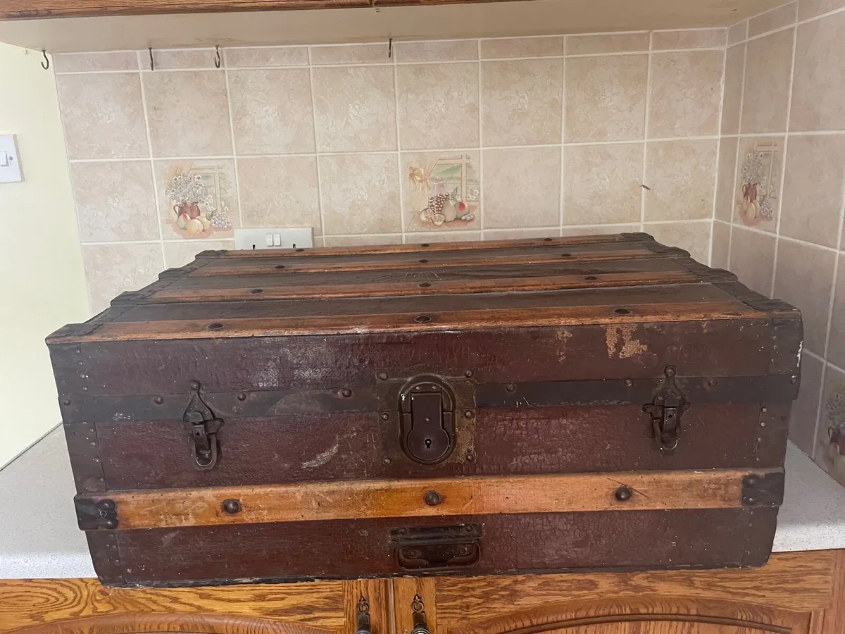 Vintage chest box - Image 1