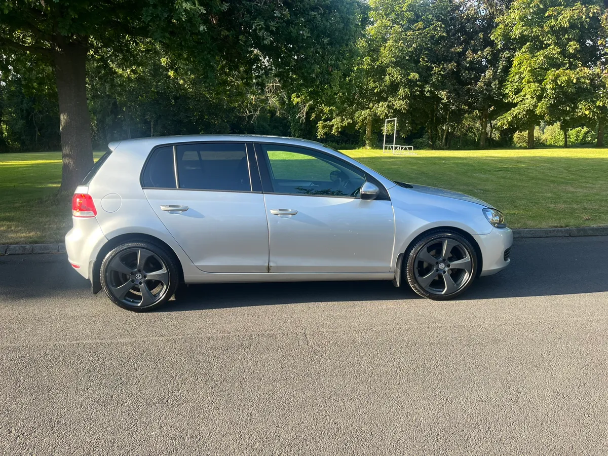 VOLKSWAGEN GOLF 1.6TDi TRENDLINE 2011 NCT MAY 26 - Image 4